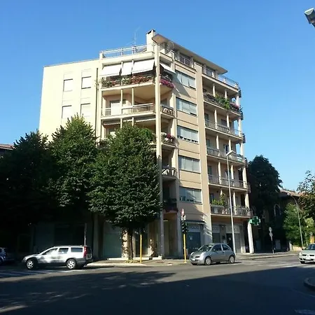 Ai Giardini -vicino Ospedale Borgo Trento E Centro Storico بيت ضيافة 2*