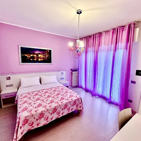 بيت ضيافة Ai Giardini -vicino Ospedale Borgo Trento E Centro Storico 2*