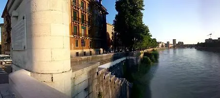 Ai Giardini -vicino Ospedale Borgo Trento E Centro Storico بيت ضيافة فيرونا