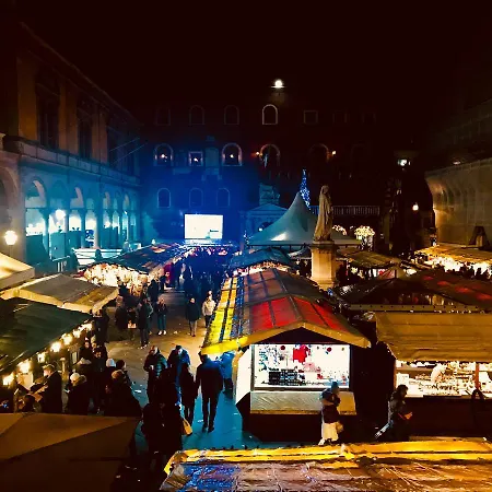Ai Giardini -vicino Ospedale Borgo Trento E Centro Storico 2*