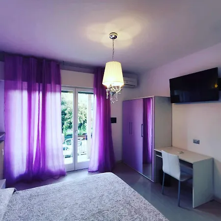 Ai Giardini -vicino Ospedale Borgo Trento E Centro Storico بيت ضيافة 2*